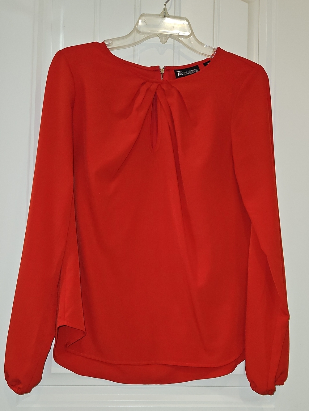 7th Avenue Woman Red Long-Sleeve Keyhole Blouse